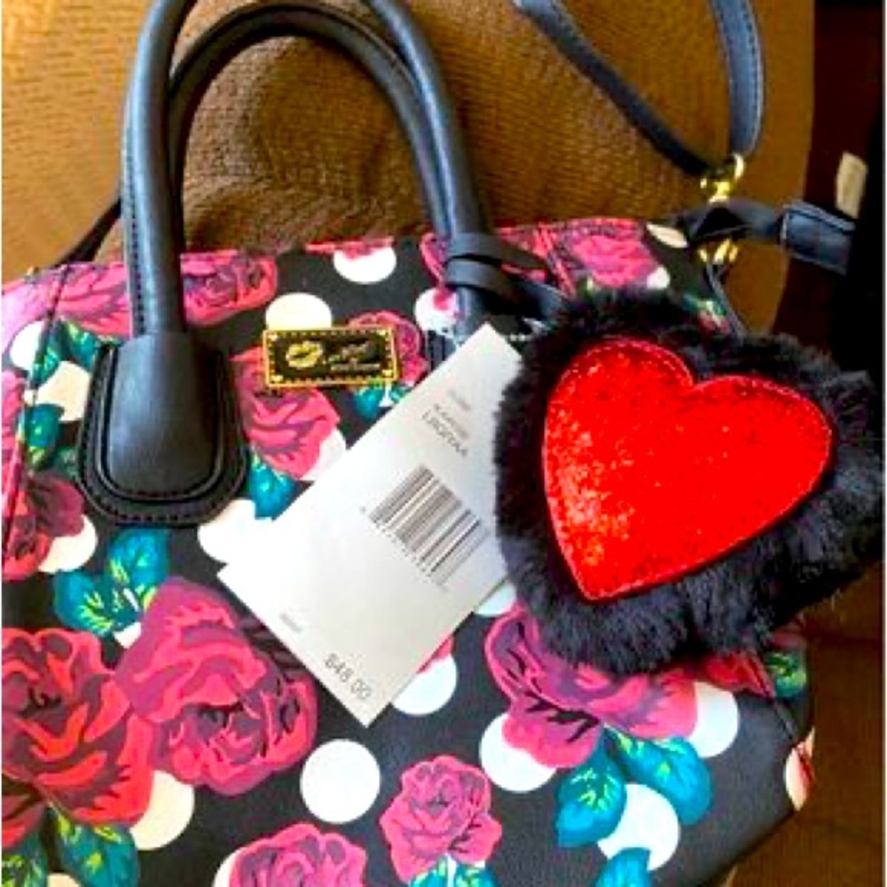 Love Betsy Purse